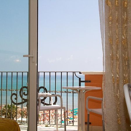 Hotel Cristall San Benedetto del Tronto Eksteriør billede