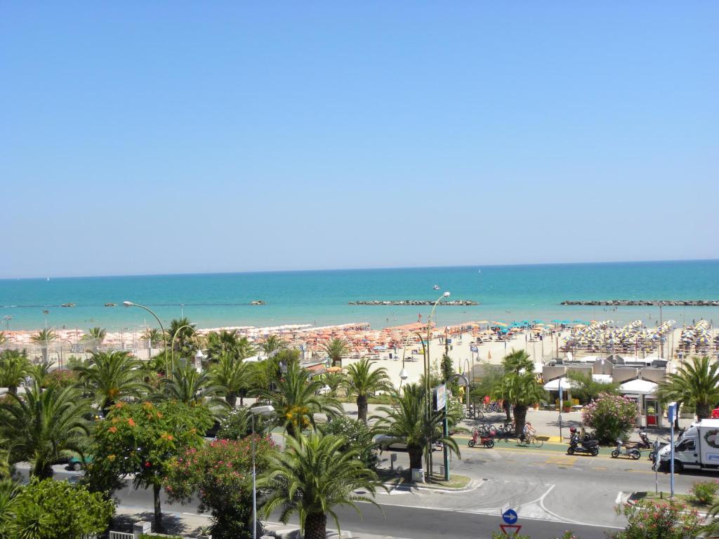 Hotel Cristall San Benedetto del Tronto Eksteriør billede
