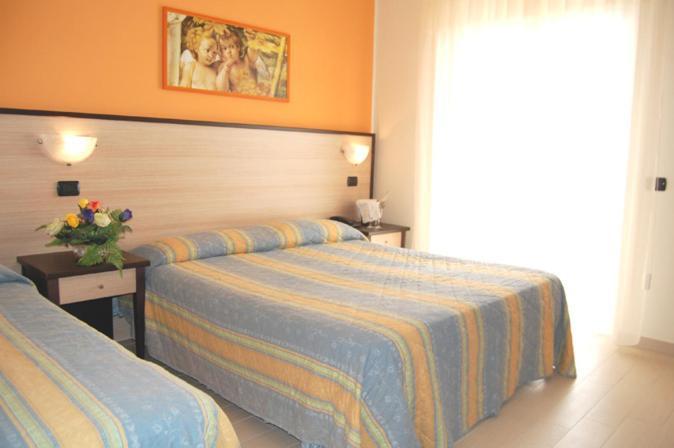 Hotel Cristall San Benedetto del Tronto Eksteriør billede
