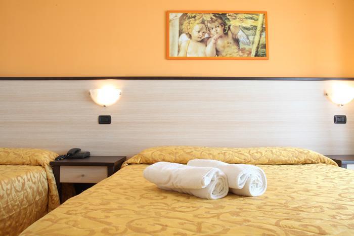 Hotel Cristall San Benedetto del Tronto Eksteriør billede