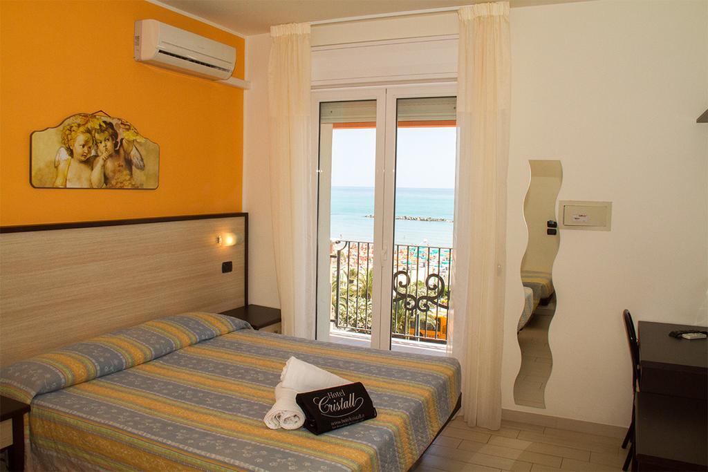 Hotel Cristall San Benedetto del Tronto Eksteriør billede