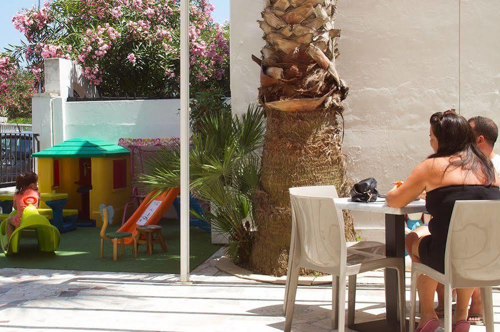 Hotel Cristall San Benedetto del Tronto Eksteriør billede